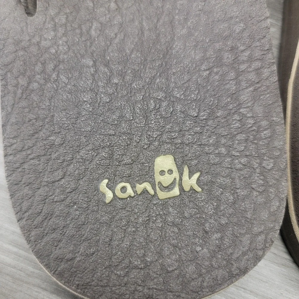 Sanuk Flip Flops Shoes Mens Size 13 Brown Casual Comfort Beach Sandals Yoga Mat